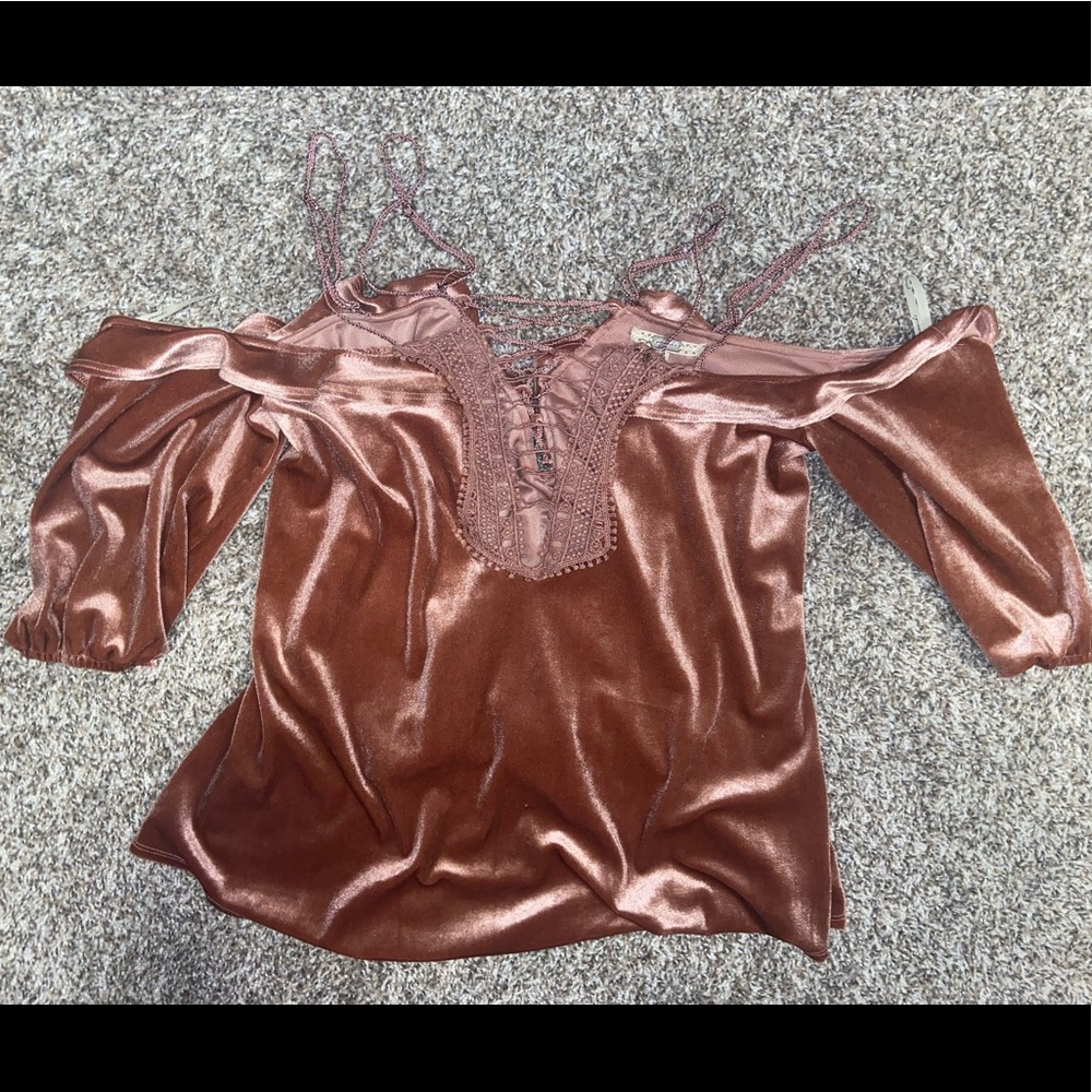 Crushed velvet pink lace strappy top!